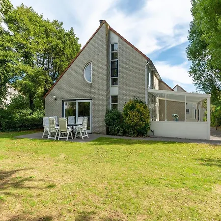 Villa By In Ooghduyne