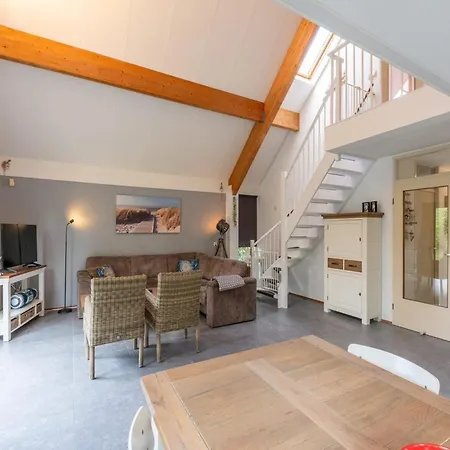 By In Ooghduyne Villa