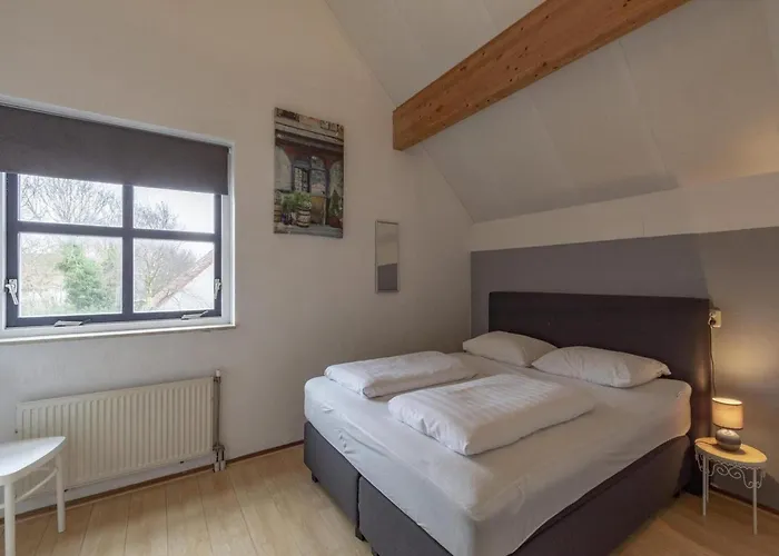 By In Ooghduyne Julianadorp