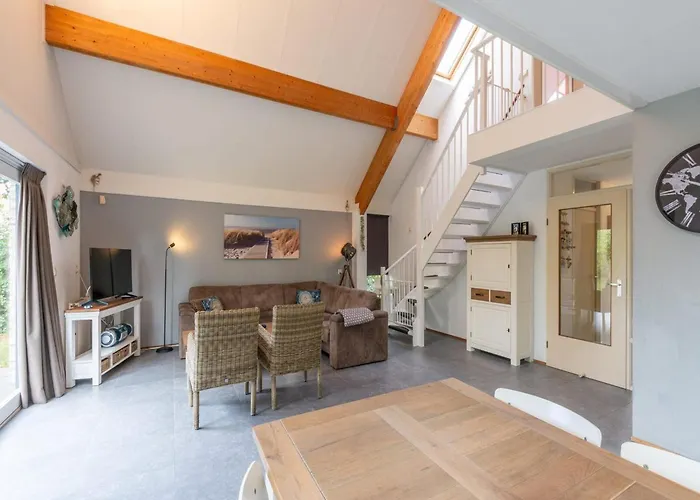 By In Ooghduyne Villa